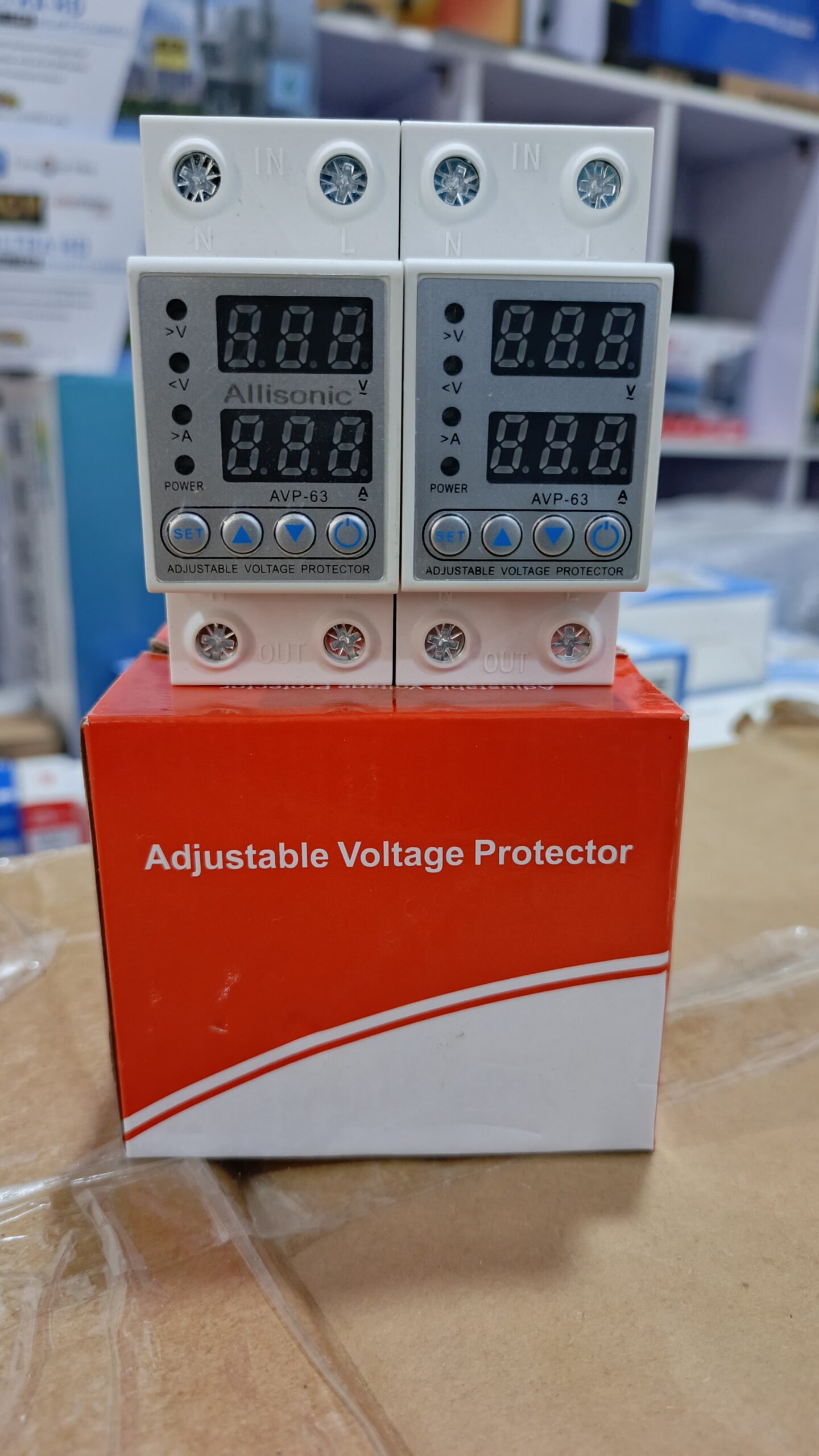 Adjustable Voltage Protector (AVR)